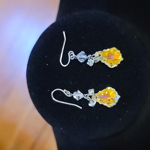 Swarovski Stone Earrings - Picture 1 of 5